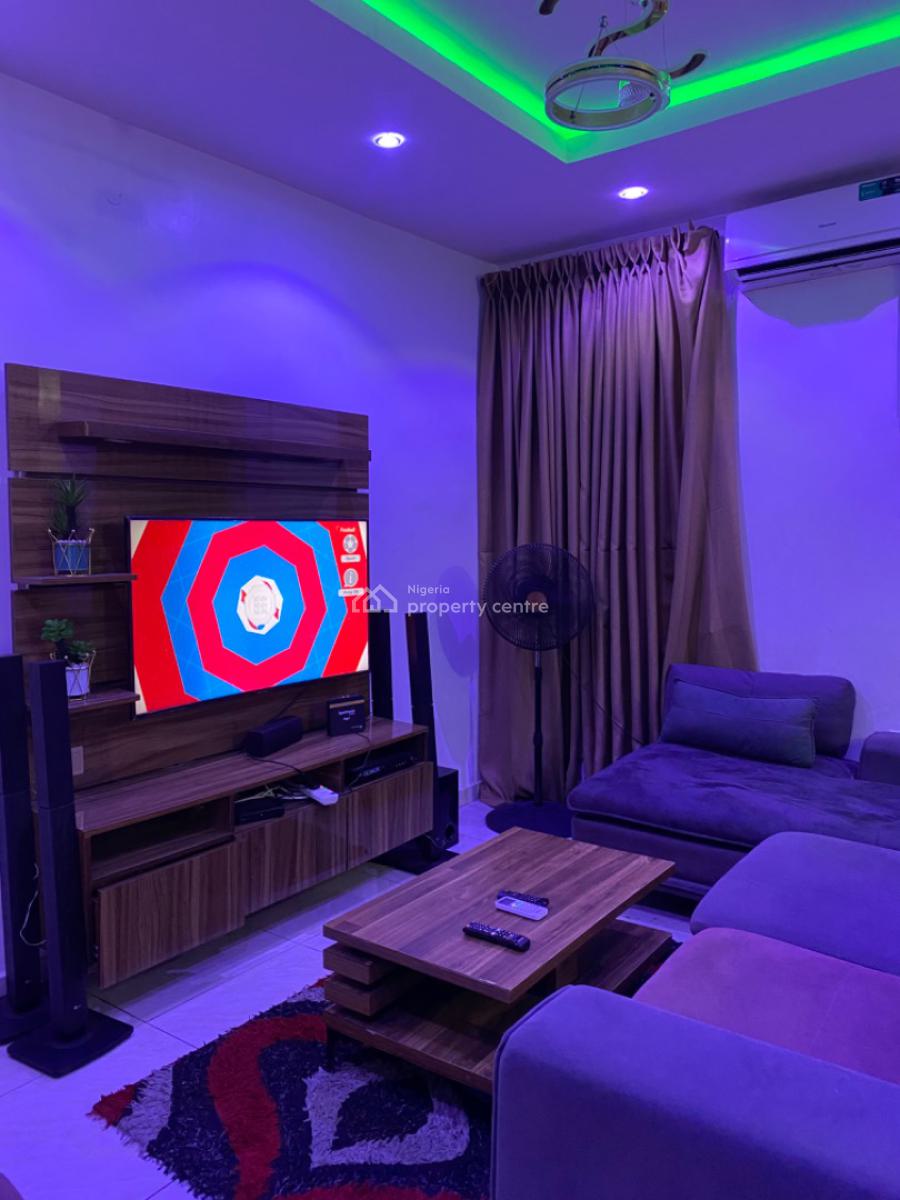 Cozy 2-bedroom Furnished Apartment, Alagomeji, Yaba, Lagos, Flat / Apartment Short Let
