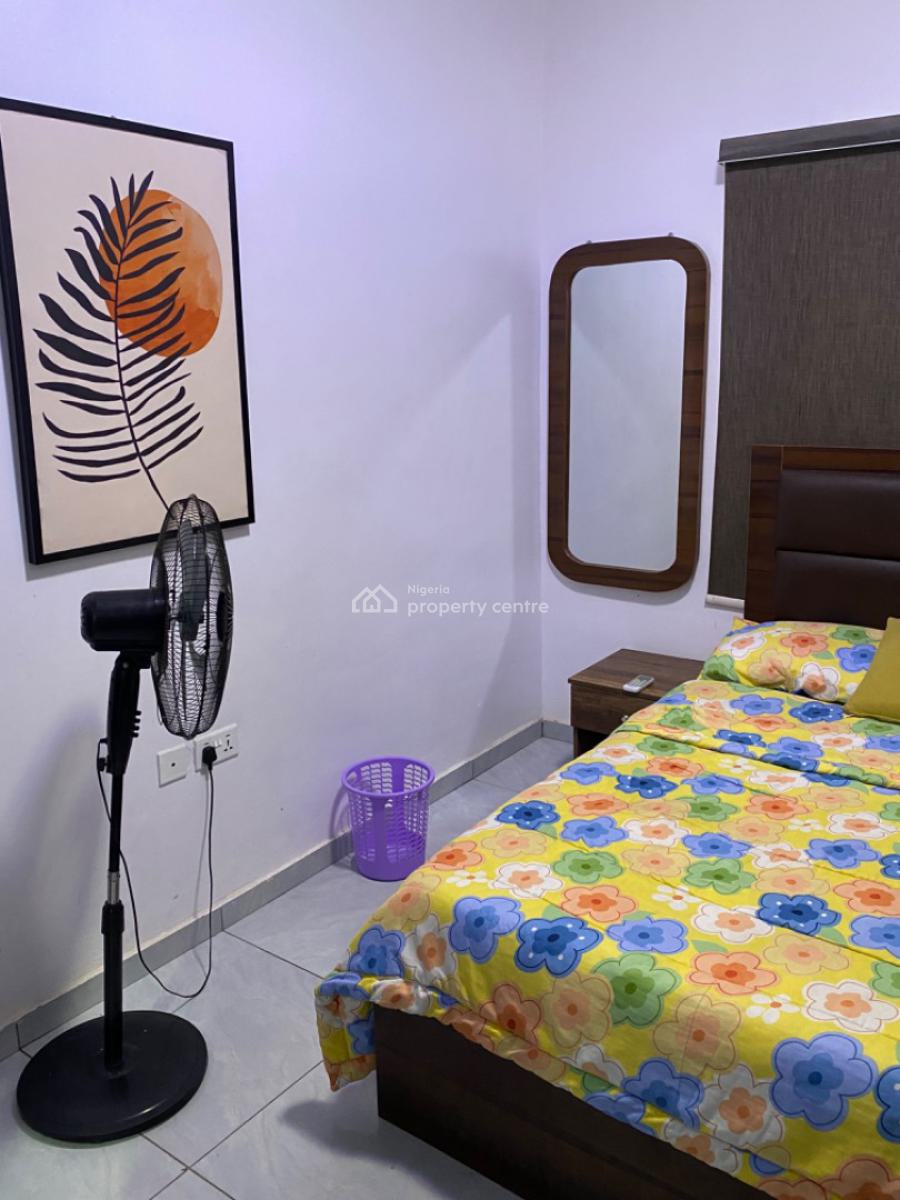 Cozy 2-bedroom Furnished Apartment, Alagomeji, Yaba, Lagos, Flat / Apartment Short Let