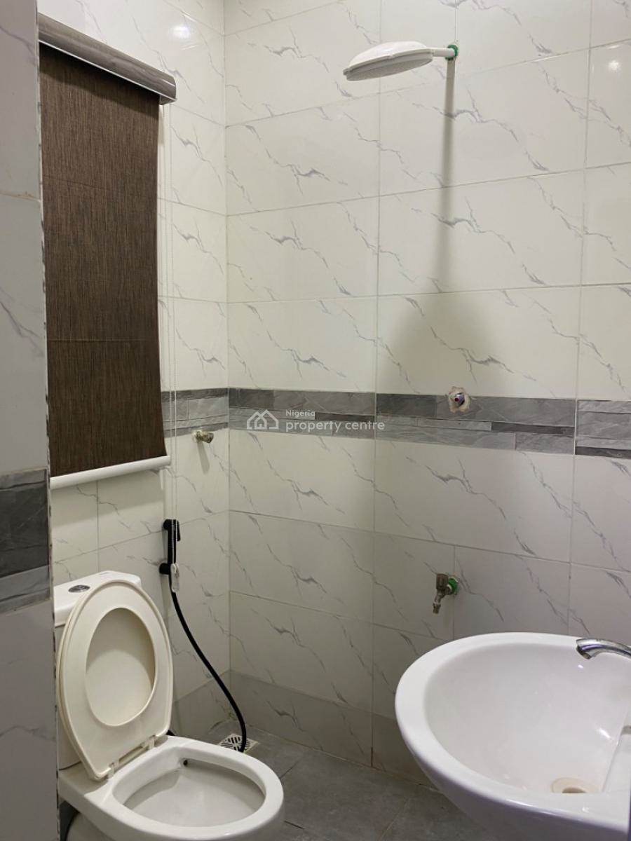 Cozy 2-bedroom Furnished Apartment, Alagomeji, Yaba, Lagos, Flat / Apartment Short Let