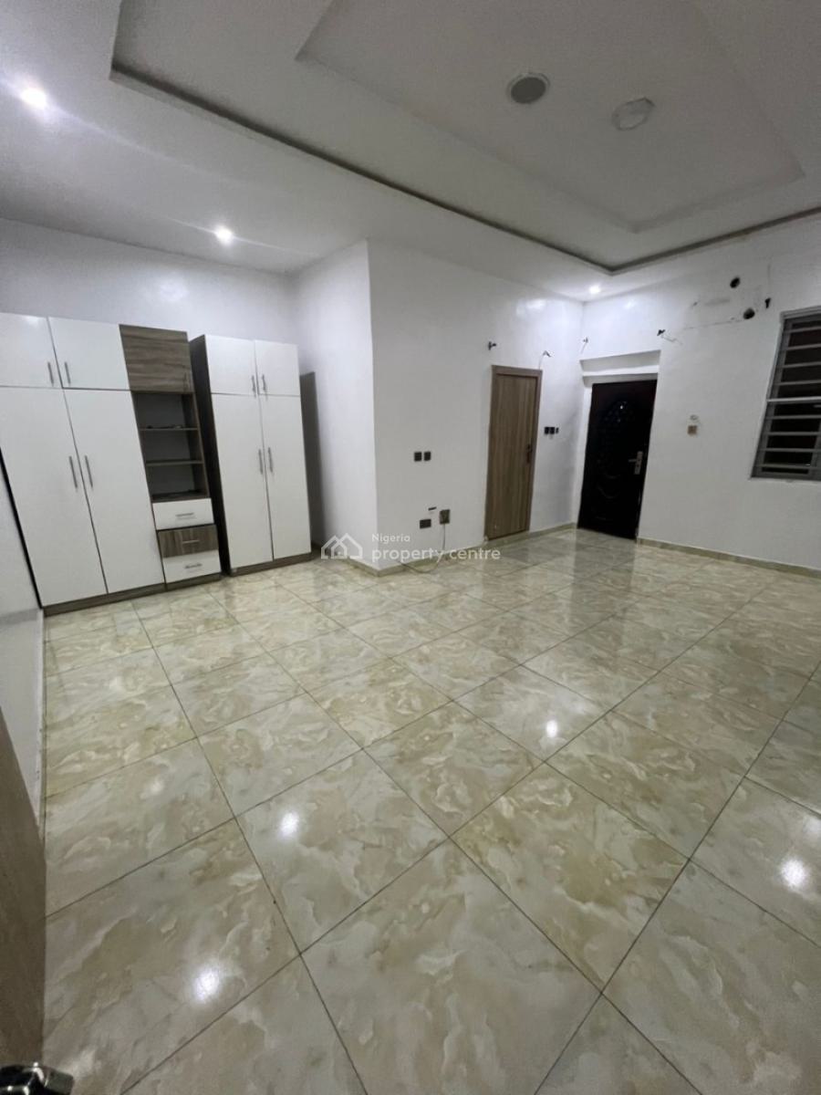 Spacious Master Bedroom Im a Shared Apartment, Royal Pine Estate,  Orchid Road Eleganza Bustop Lekki Lagos, Lekki, Lagos, Flat / Apartment for Rent