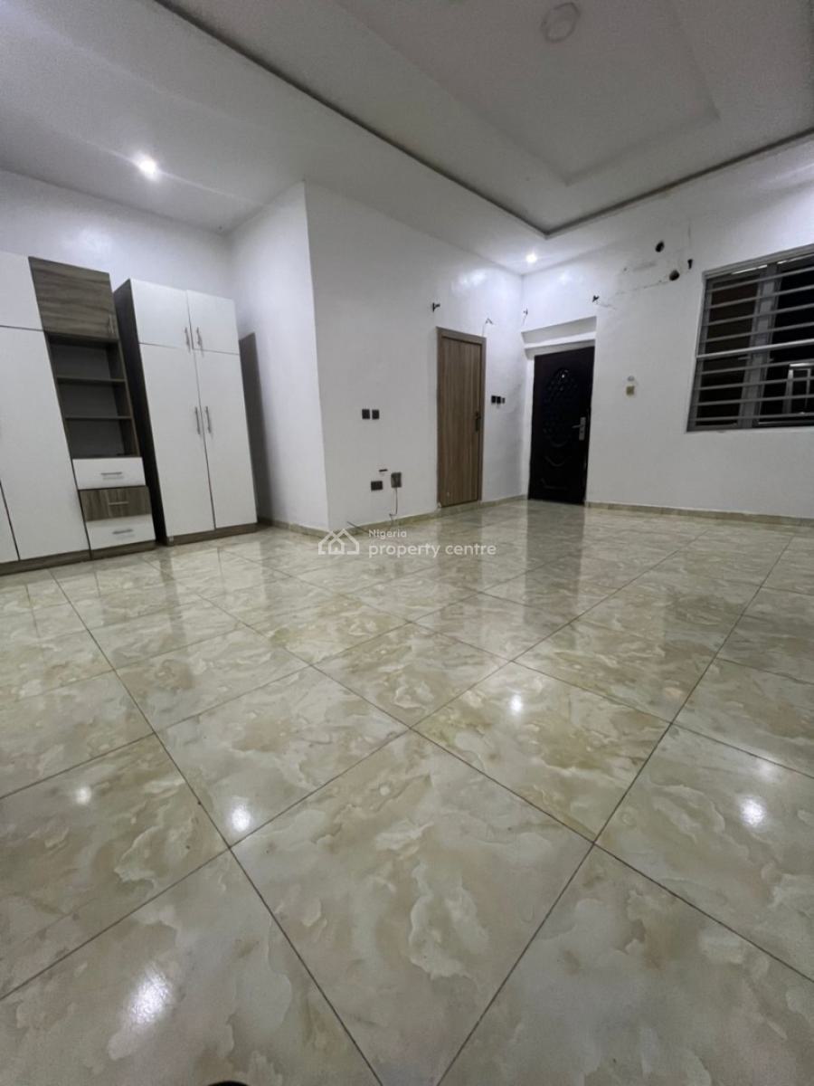 Spacious Master Bedroom Im a Shared Apartment, Royal Pine Estate,  Orchid Road Eleganza Bustop Lekki Lagos, Lekki, Lagos, Flat / Apartment for Rent