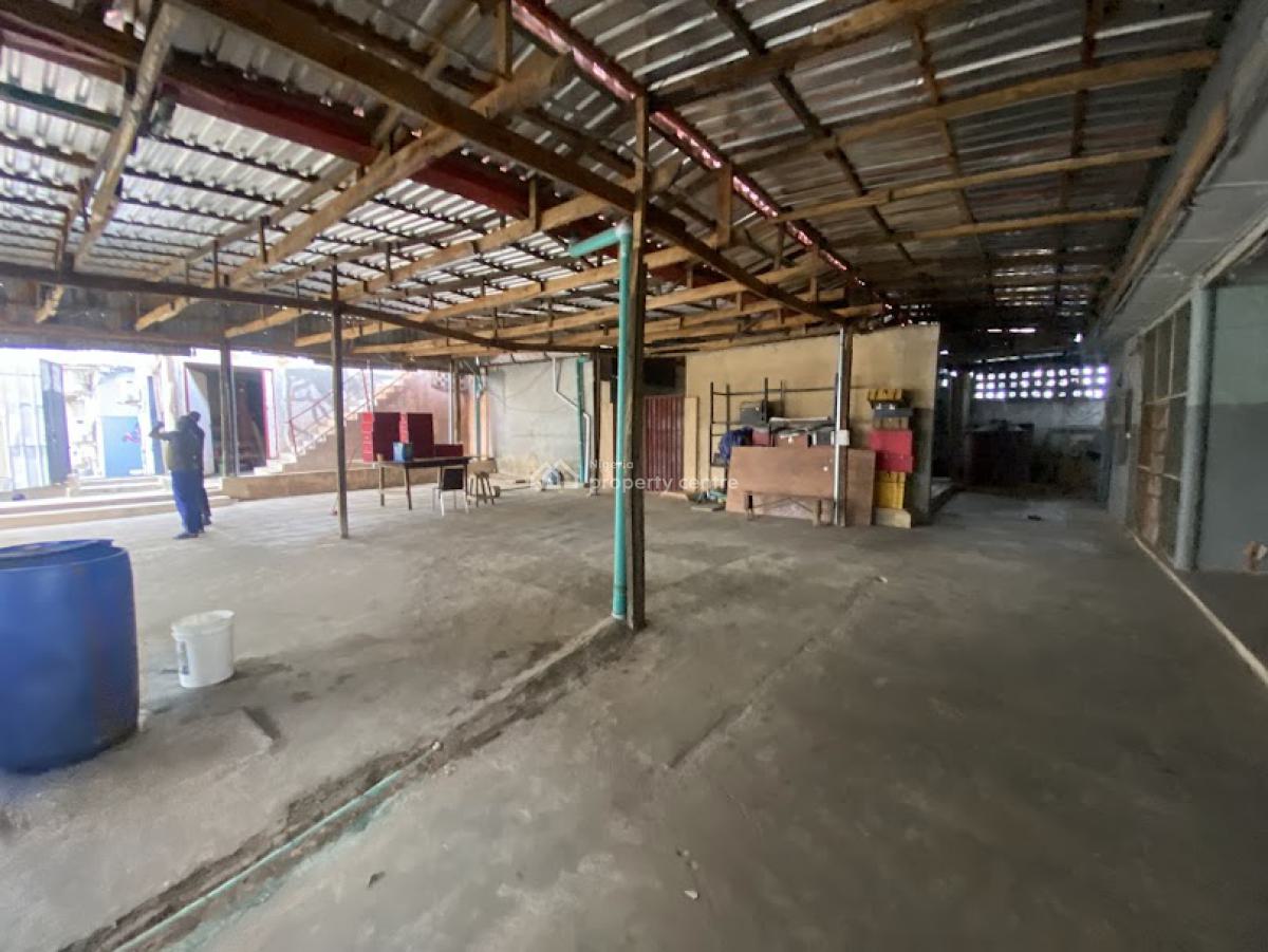 1,200sqm Warehouse Space with 3 Bedroom Apartment Available, Ikeja Gra, Ikeja, Lagos, Warehouse for Rent