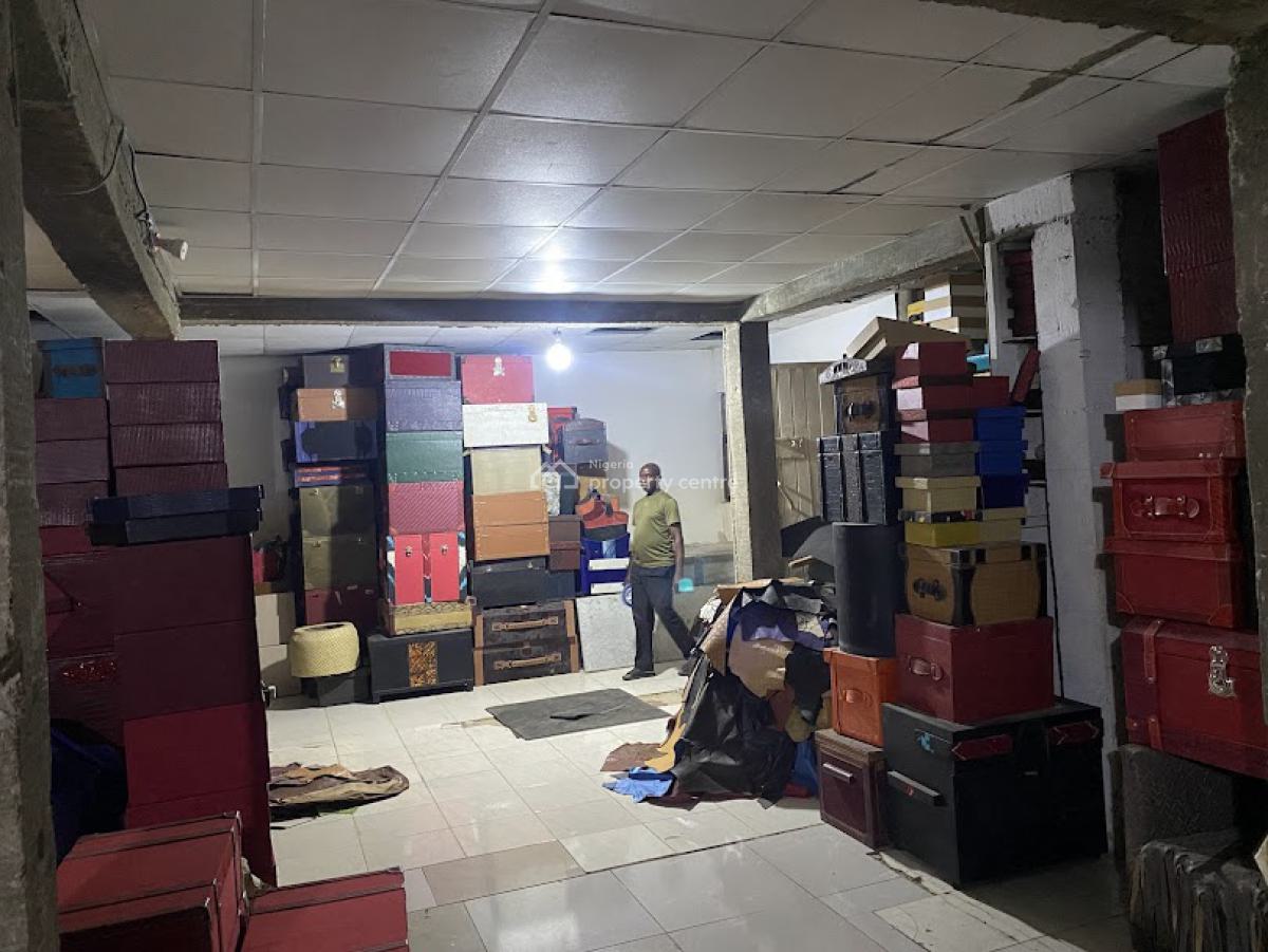 1,200sqm Warehouse Space with 3 Bedroom Apartment Available, Ikeja Gra, Ikeja, Lagos, Warehouse for Rent