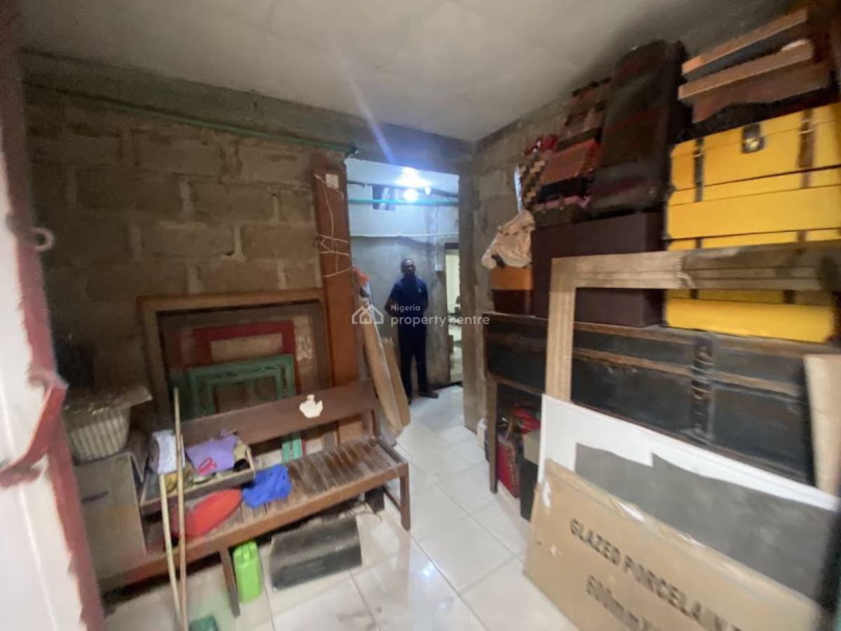 1,200sqm Warehouse Space with 3 Bedroom Apartment Available, Ikeja Gra, Ikeja, Lagos, Warehouse for Rent