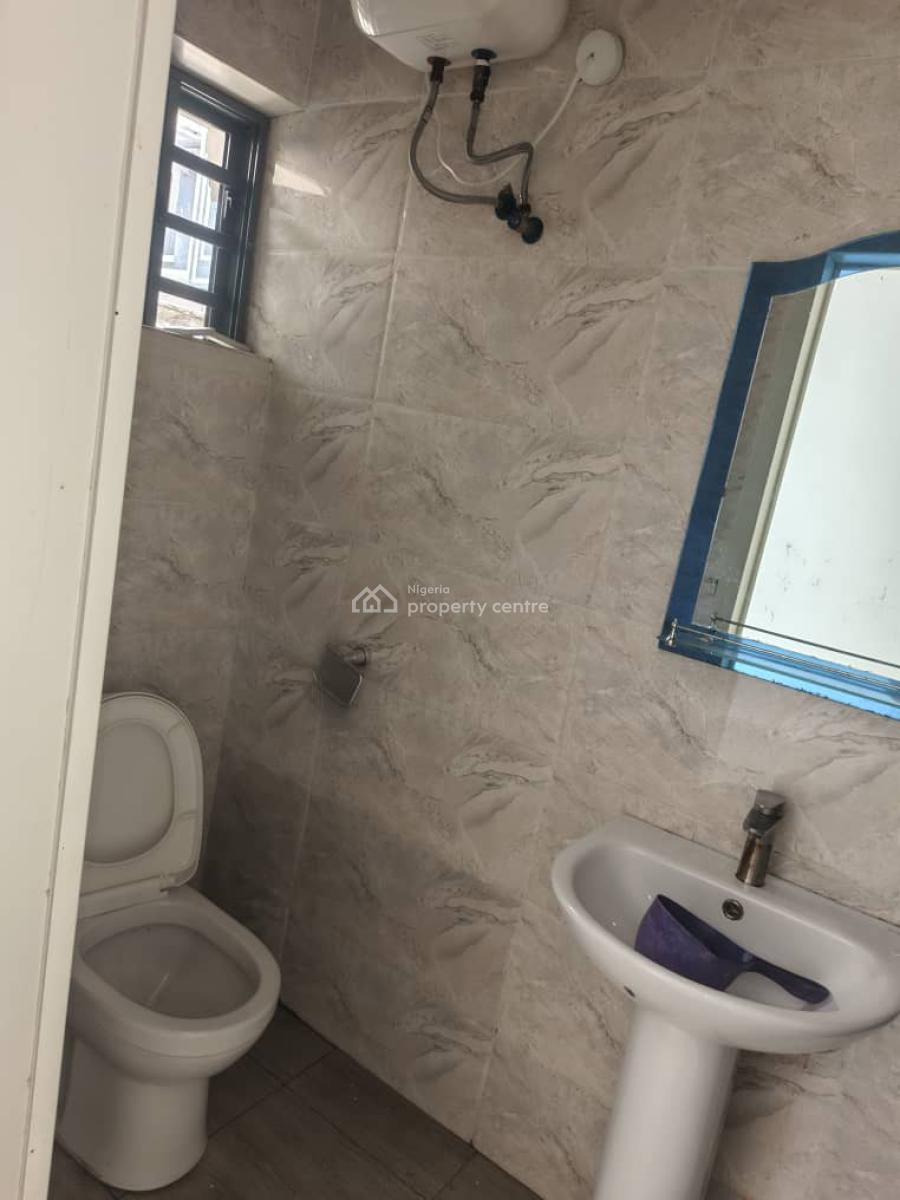 Executive 1 Bedrooms Flat - Room & Parlour, Buena Vista State, Orchid Road,  By Conservation Toll, Chevron, Lekki, Lagos, Mini Flat (room and Parlour) for Sale