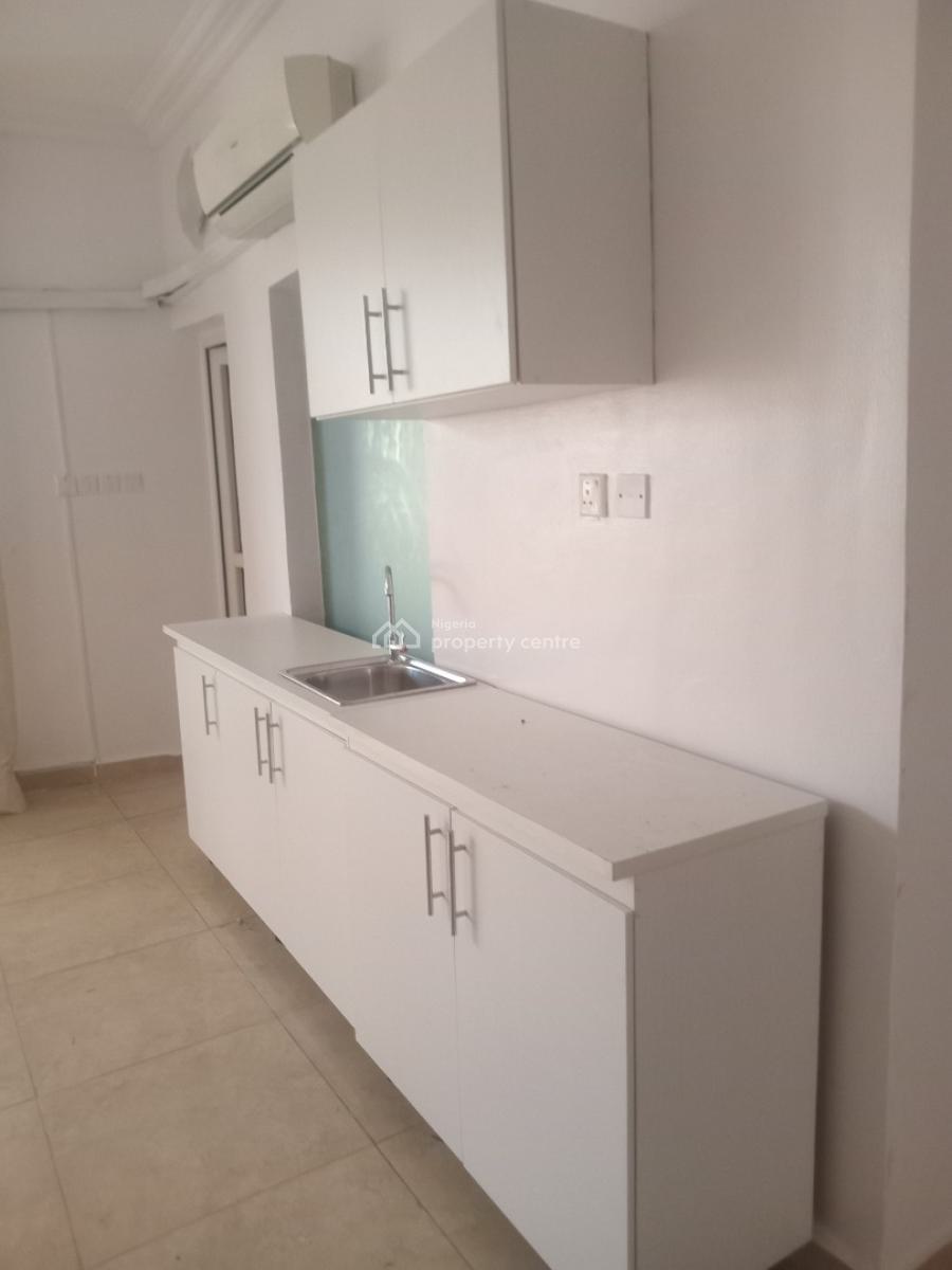 a Luxurious Standard Master Bed with Studio Kitchen and 24 Hours Light, North Point Estate, Chevron Drive, Lekki, Lagos, Self Contain (single Rooms) for Rent
