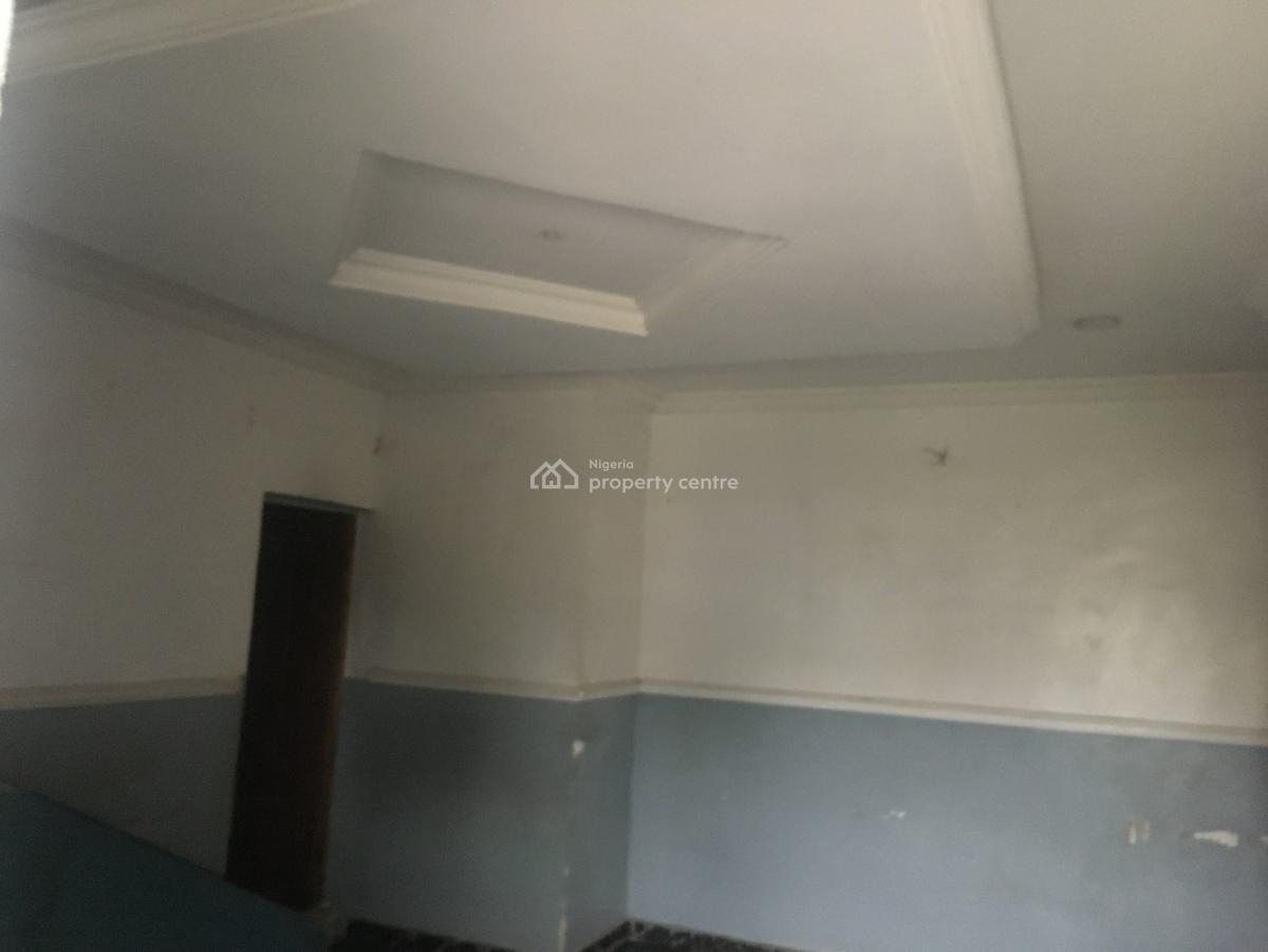 Healthy 2 Bedrooms Flat, Emmanuel High Street, Ogudu, Lagos, Flat / Apartment for Rent