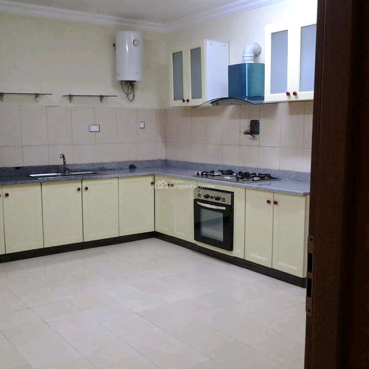 Serviced 3 Bedroom Apartment with Bq, Safecourt Apartment, Ikate Elegushi, Lekki, Lagos, Flat / Apartment for Rent