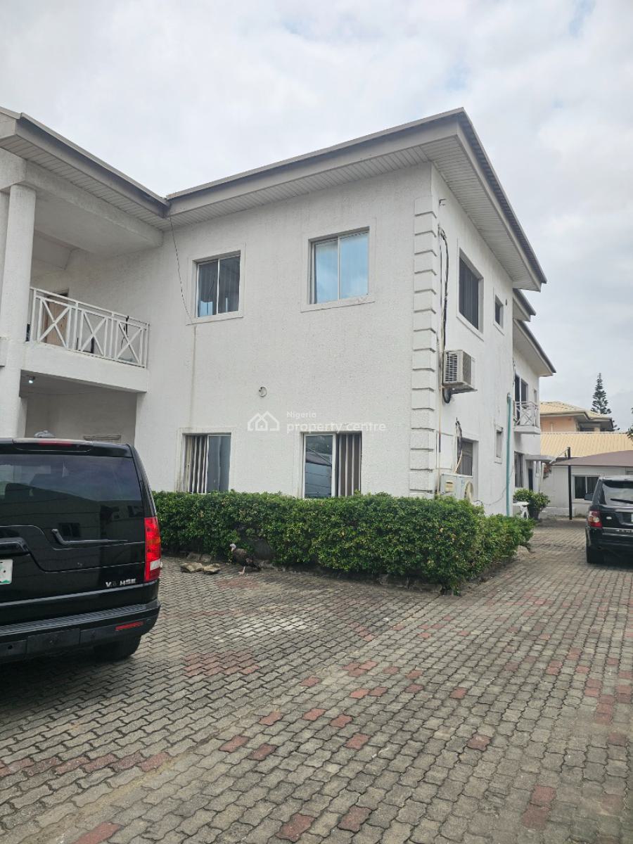 4 Bedrooms Terrace Duplex with Bq, Lekki Phase 1, Lekki, Lagos, Office Space for Rent