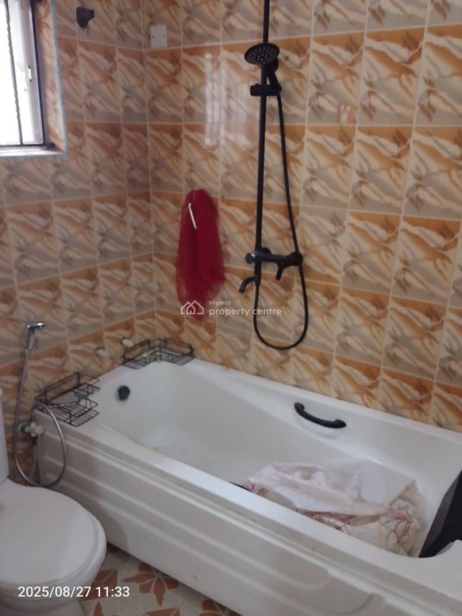 4 Bedrooms Terrace Duplex with Bq, Lekki Phase 1, Lekki, Lagos, Office Space for Rent