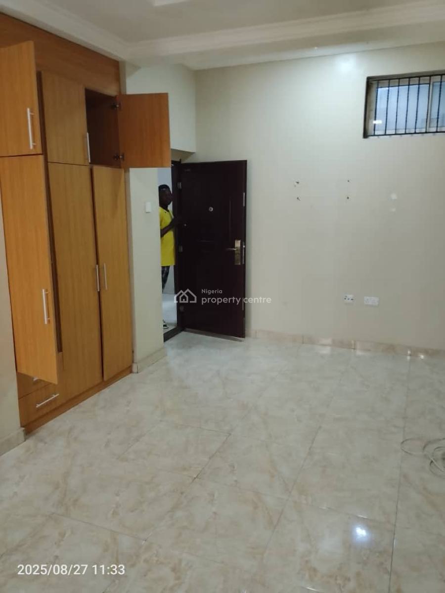 4 Bedrooms Terrace Duplex with Bq, Lekki Phase 1, Lekki, Lagos, Office Space for Rent