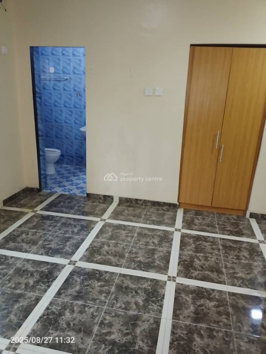 4 Bedrooms Terrace Duplex with Bq, Lekki Phase 1, Lekki, Lagos, Office Space for Rent