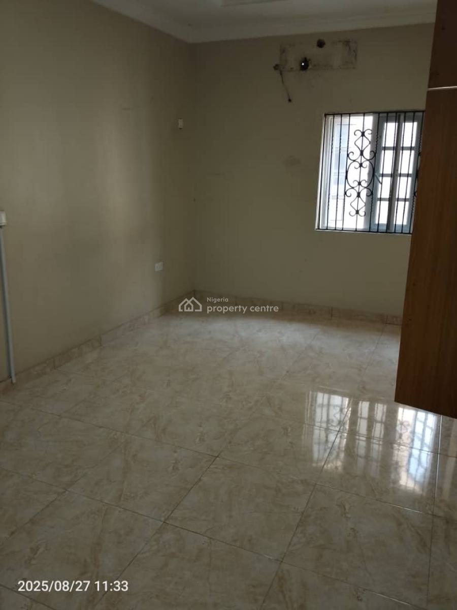 4 Bedrooms Terrace Duplex with Bq, Lekki Phase 1, Lekki, Lagos, Office Space for Rent