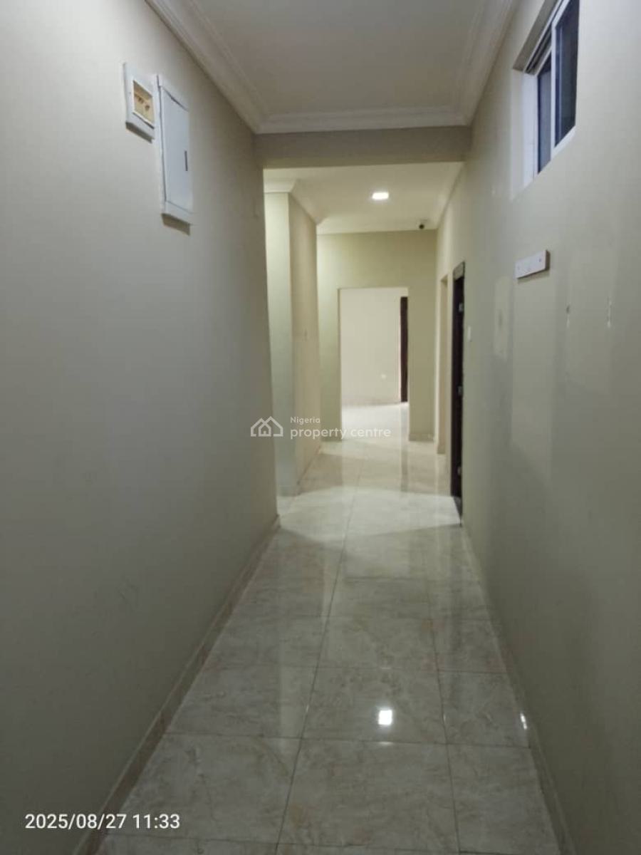 4 Bedrooms Terrace Duplex with Bq, Lekki Phase 1, Lekki, Lagos, Office Space for Rent