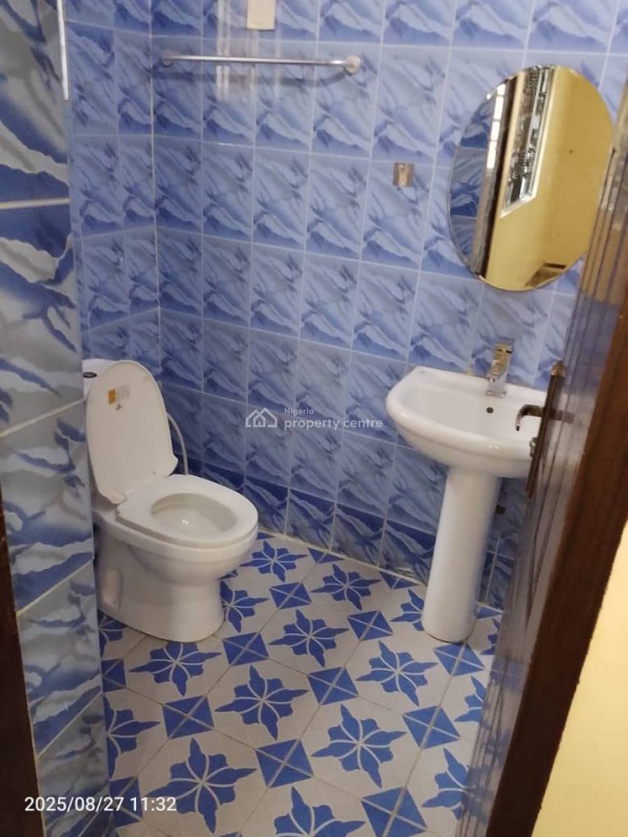 4 Bedrooms Terrace Duplex with Bq, Lekki Phase 1, Lekki, Lagos, Office Space for Rent