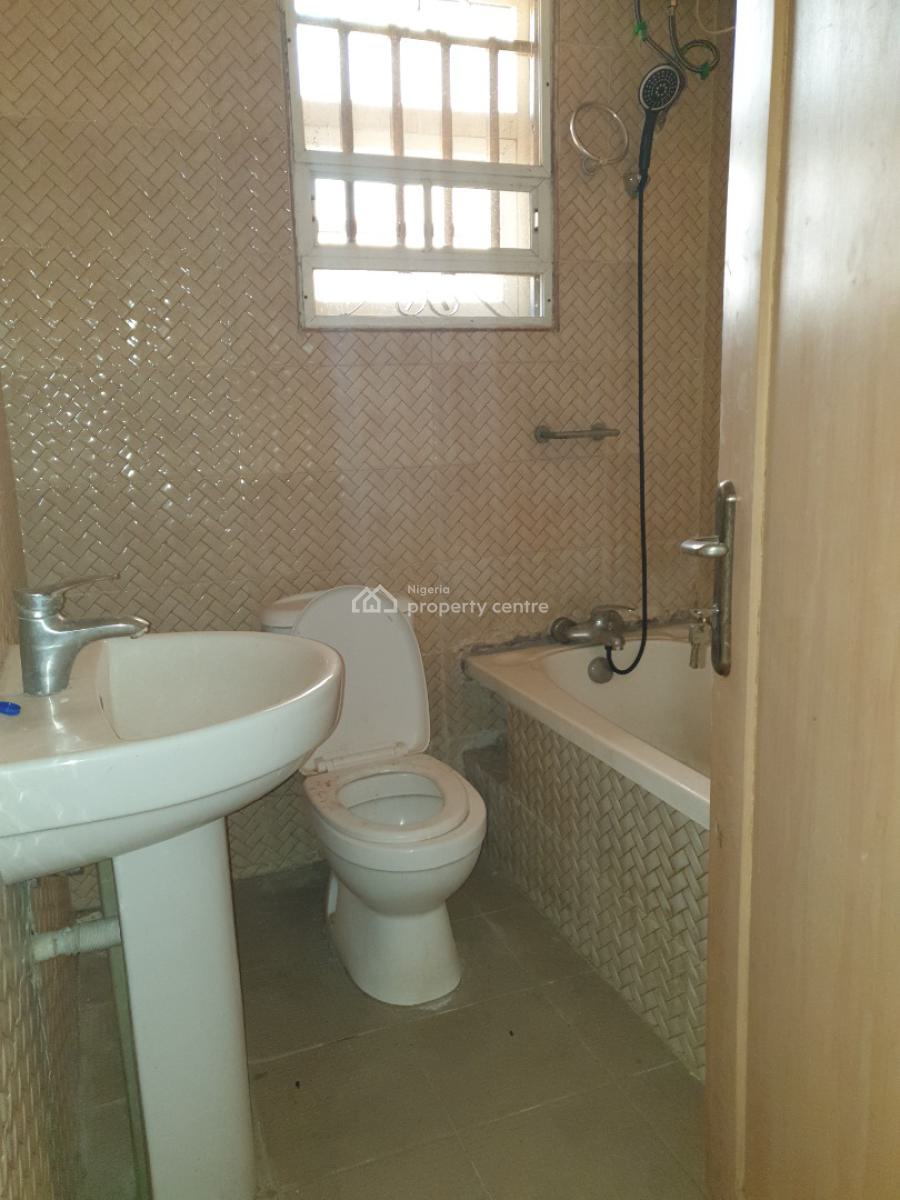 Spacious Paint House 3 Bedroom with a Room Bq, Chevron, Lekki, Lagos, Flat / Apartment for Rent