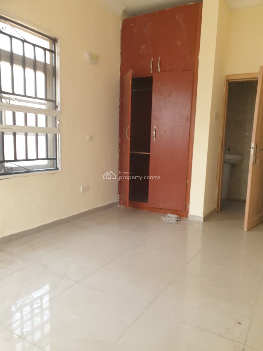 Spacious Paint House 3 Bedroom with a Room Bq, Chevron, Lekki, Lagos, Flat / Apartment for Rent