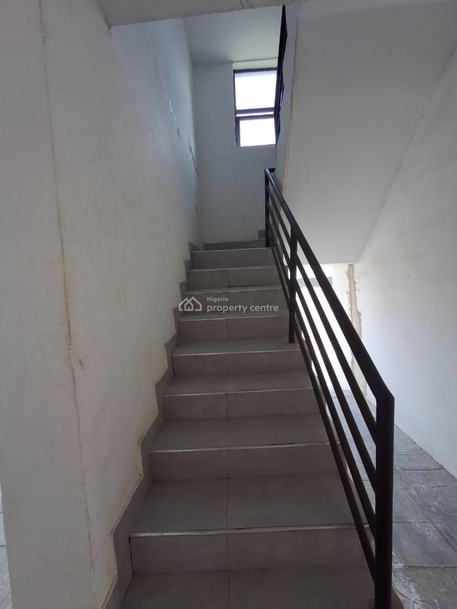 2 Bedroom Apartment in a Well-secured Estate, Ikate, Lekki, Lagos, Flat / Apartment for Sale