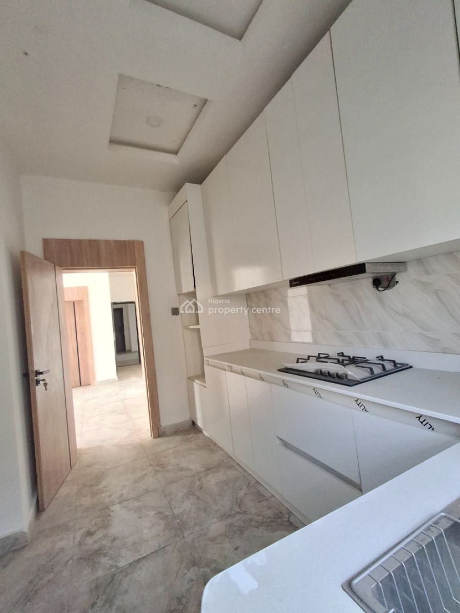2 Bedroom Apartment in a Well-secured Estate, Ikate, Lekki, Lagos, Flat / Apartment for Sale