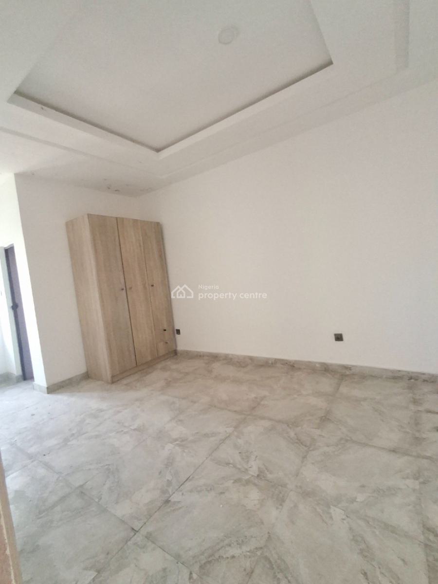 2 Bedroom Apartment in a Well-secured Estate, Ikate, Lekki, Lagos, Flat / Apartment for Sale