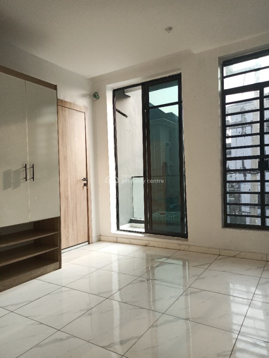 2 Bedroom Apartment with Spacious, Ilasan Axis, Ikate Elegushi, Lekki, Lagos, Block of Flats for Sale