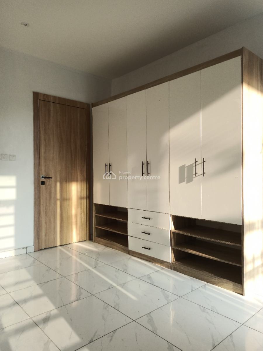 2 Bedroom Apartment with Spacious, Ilasan Axis, Ikate Elegushi, Lekki, Lagos, Block of Flats for Sale