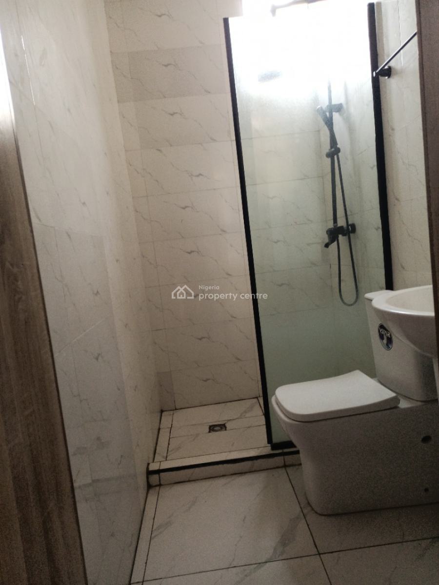 2 Bedroom Apartment with Spacious, Ilasan Axis, Ikate Elegushi, Lekki, Lagos, Block of Flats for Sale