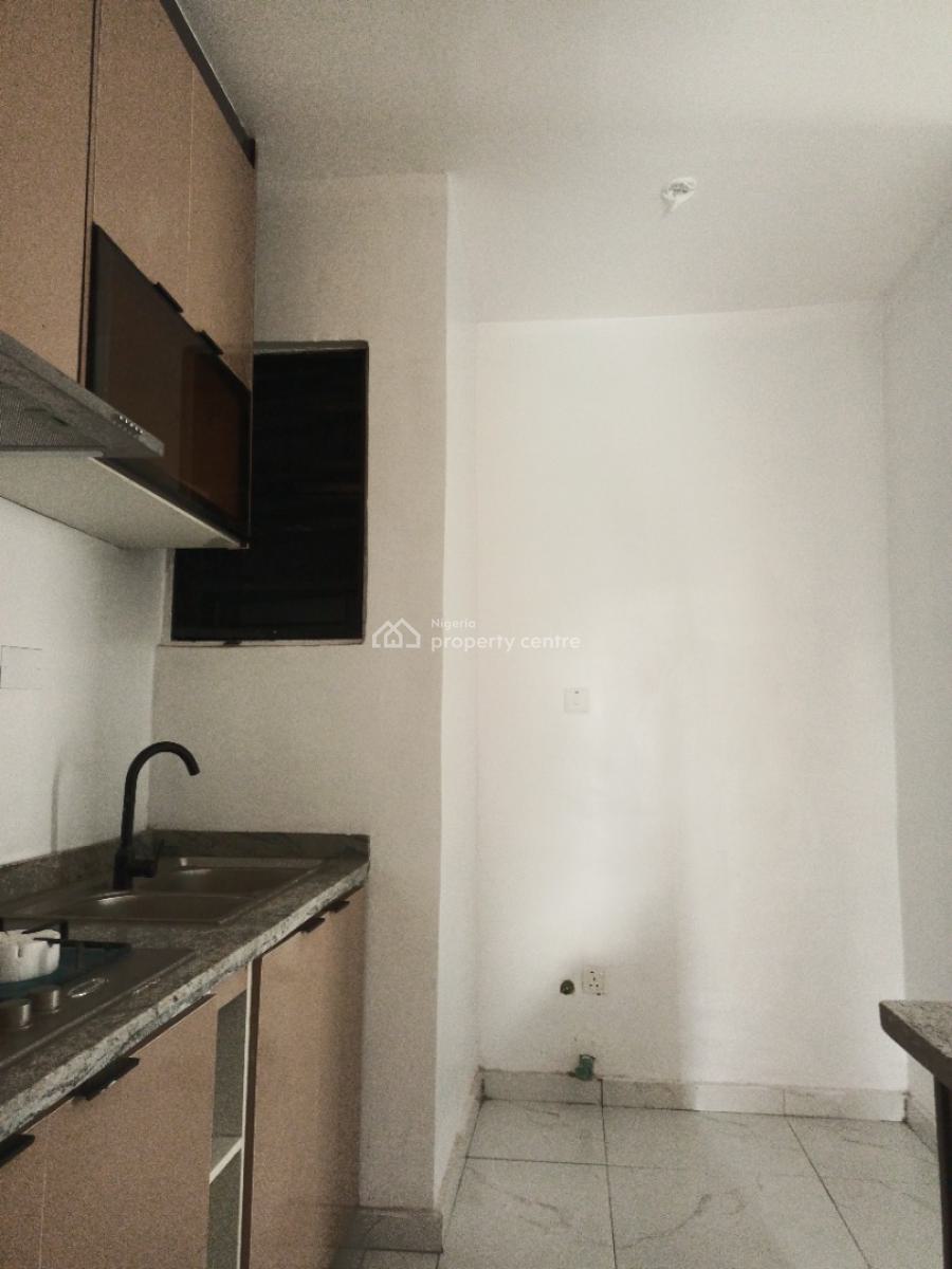2 Bedroom Apartment with Spacious, Ilasan Axis, Ikate Elegushi, Lekki, Lagos, Block of Flats for Sale