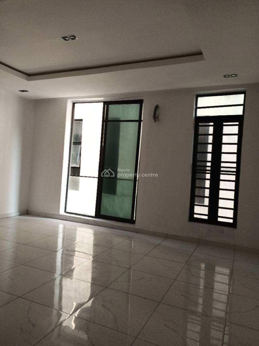 2 Bedroom Apartment with Spacious, Ilasan Axis, Ikate Elegushi, Lekki, Lagos, Block of Flats for Sale
