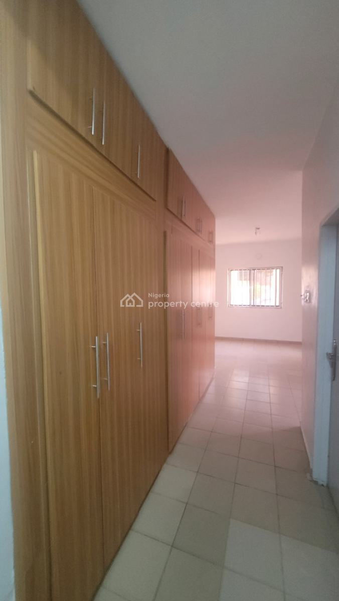 Luxury 3 Bedroom Flat on The G-floor Tarred Road, By Arab, Utako, Abuja, Flat / Apartment for Rent
