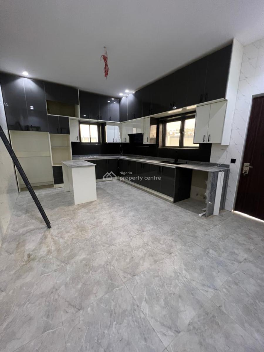 4-bedroom Detached Duplex in Abuja, Guzape District, Abuja, Detached Duplex for Sale
