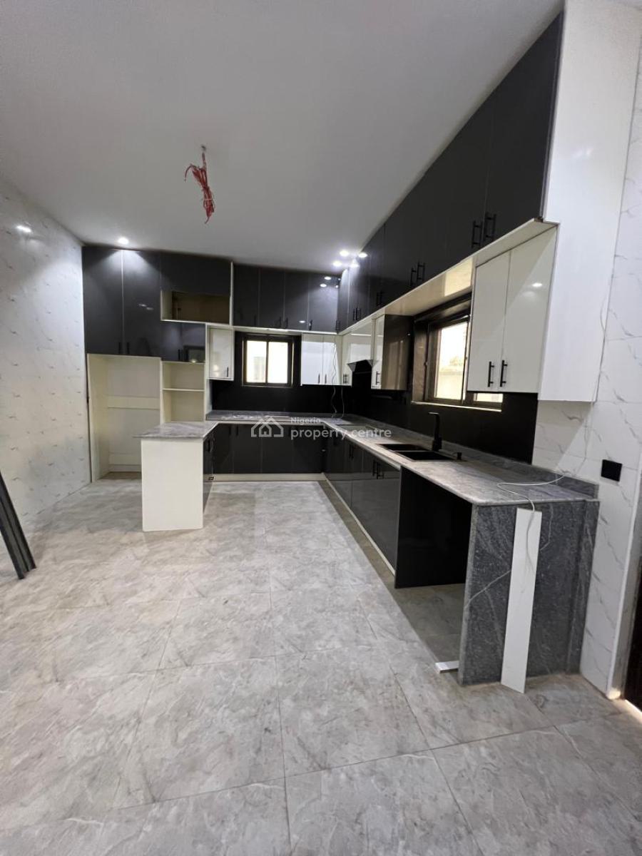 4-bedroom Detached Duplex in Abuja, Guzape District, Abuja, Detached Duplex for Sale