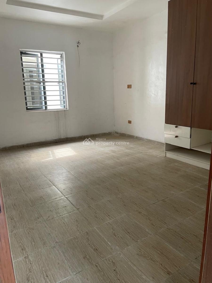 Extremely Spacious Newly Built Mini Flat Upstairs, Orchid Road, Lekki, Lagos, Flat / Apartment for Rent