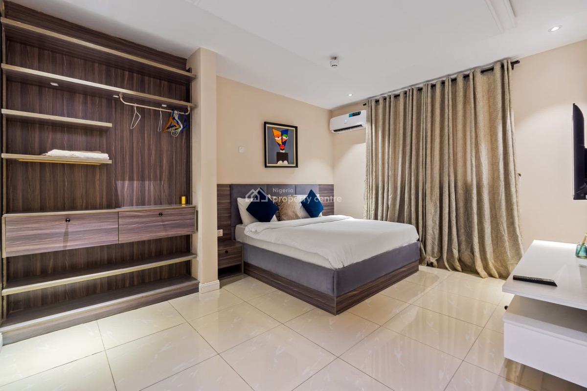 3-bedroom Waterfront Apartment, Lekki Phase 1, Lekki, Lagos, Flat / Apartment Short Let