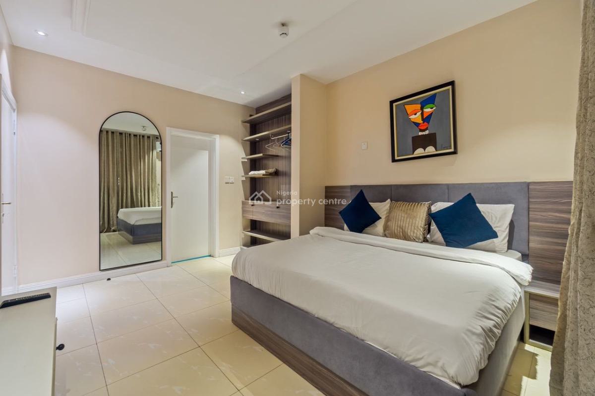 3-bedroom Waterfront Apartment, Lekki Phase 1, Lekki, Lagos, Flat / Apartment Short Let