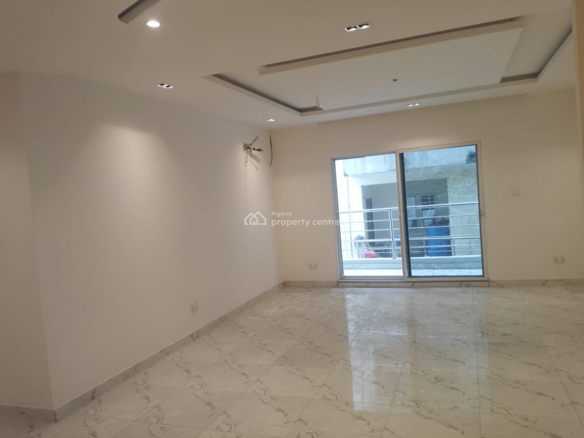 a Unit of 3 Bedrooms Apartments Upstairs with a Room Bq, Chevyview Estate Chevron, Lekki, Lagos, House for Sale