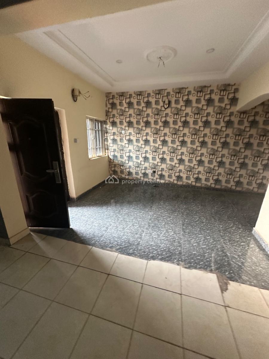 3 Bedroom Apartment in a Decent Location, Around Living Faith Church F01, Fo1 Layout, Kubwa, Abuja, Flat / Apartment for Rent