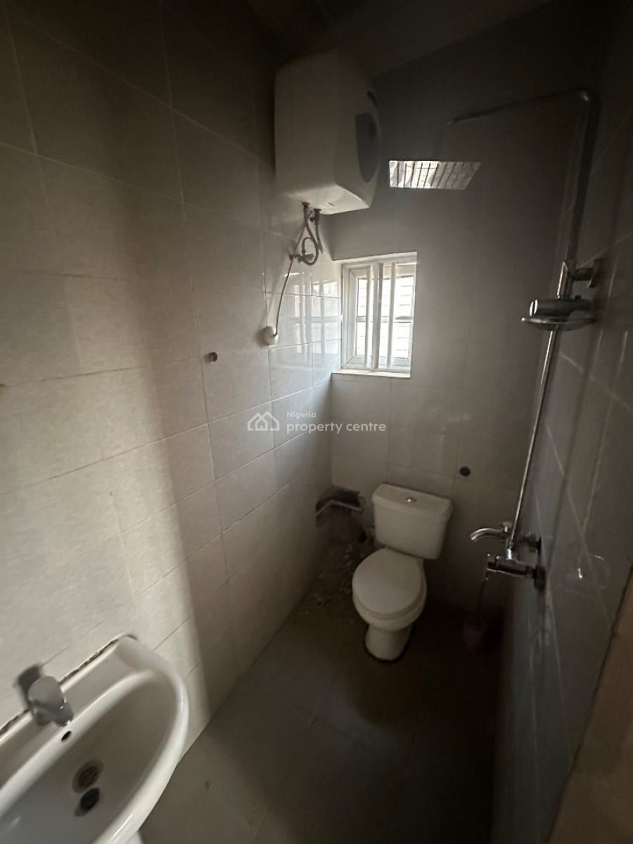 3 Bedroom Apartment in a Decent Location, Around Living Faith Church F01, Fo1 Layout, Kubwa, Abuja, Flat / Apartment for Rent