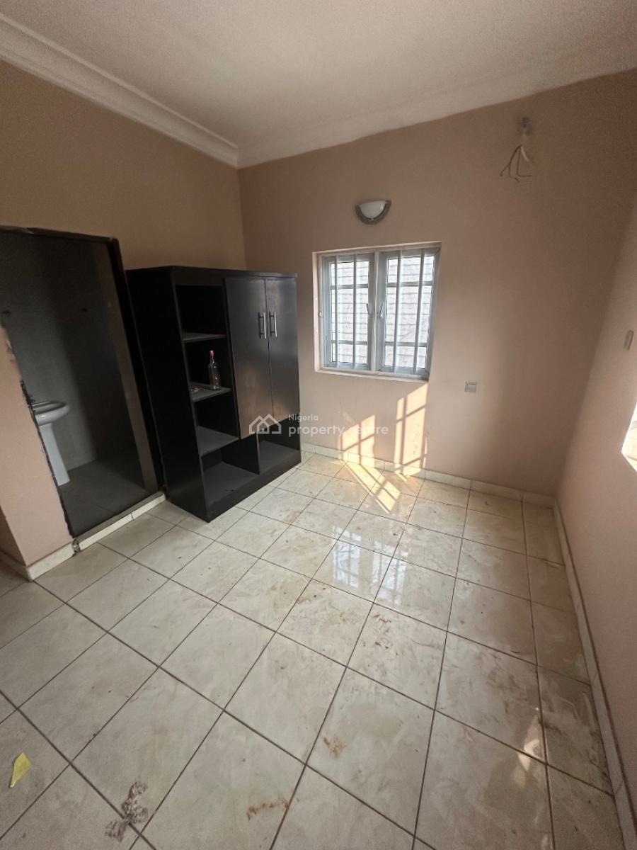 3 Bedroom Apartment in a Decent Location, Around Living Faith Church F01, Fo1 Layout, Kubwa, Abuja, Flat / Apartment for Rent