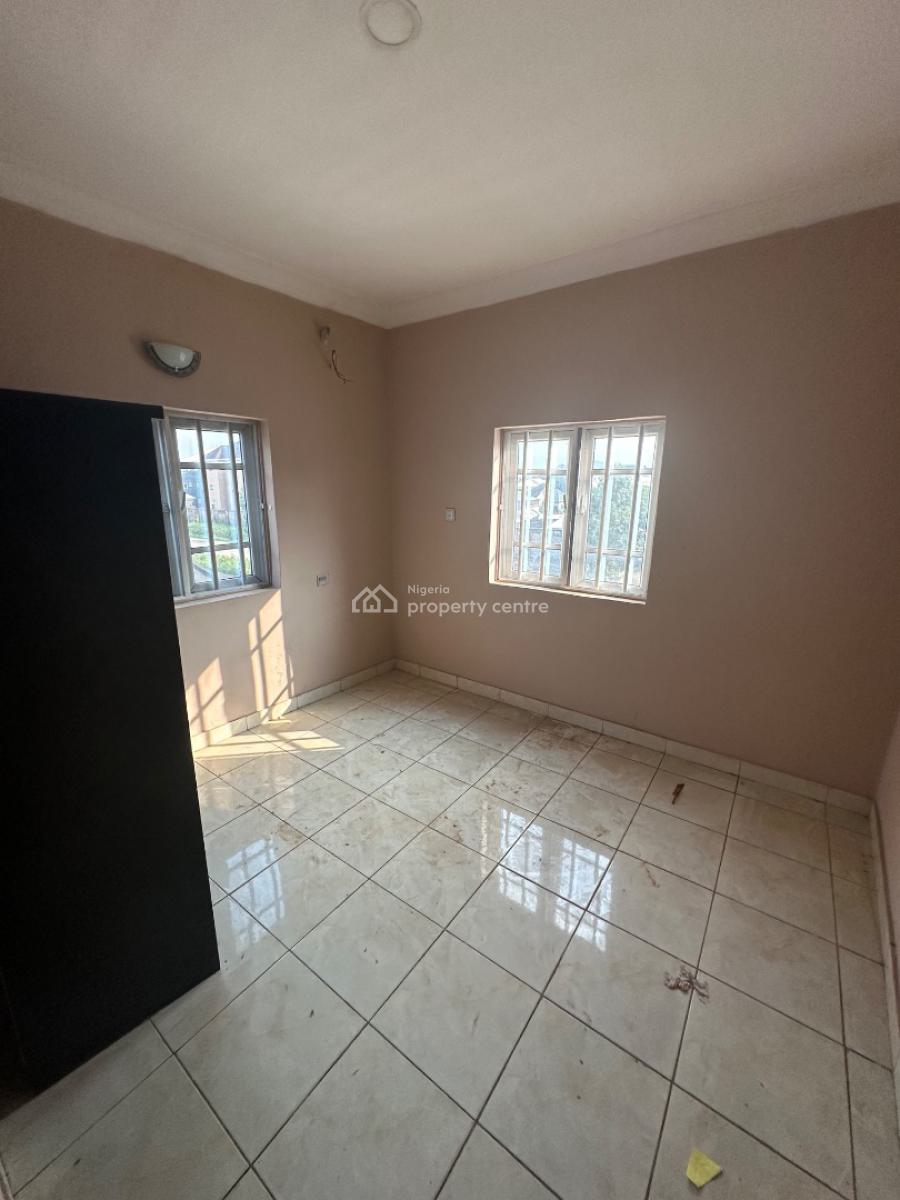 3 Bedroom Apartment in a Decent Location, Around Living Faith Church F01, Fo1 Layout, Kubwa, Abuja, Flat / Apartment for Rent