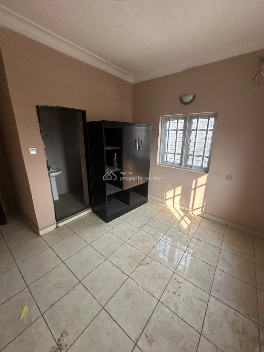 3 Bedroom Apartment in a Decent Location, Around Living Faith Church F01, Fo1 Layout, Kubwa, Abuja, Flat / Apartment for Rent