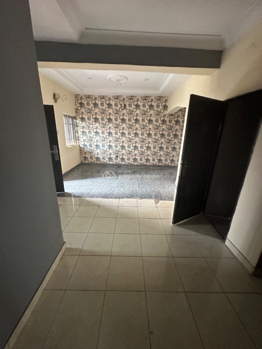 3 Bedroom Apartment in a Decent Location, Around Living Faith Church F01, Fo1 Layout, Kubwa, Abuja, Flat / Apartment for Rent