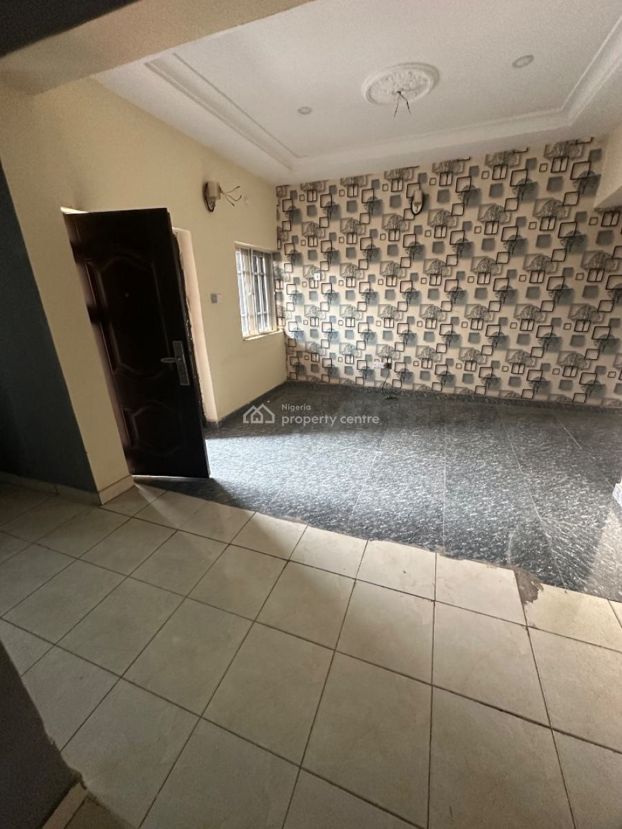 3 Bedroom Apartment in a Decent Location, Around Living Faith Church F01, Fo1 Layout, Kubwa, Abuja, Flat / Apartment for Rent