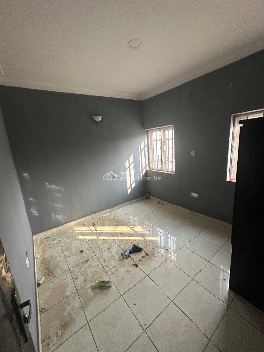 3 Bedroom Apartment in a Decent Location, Around Living Faith Church F01, Fo1 Layout, Kubwa, Abuja, Flat / Apartment for Rent