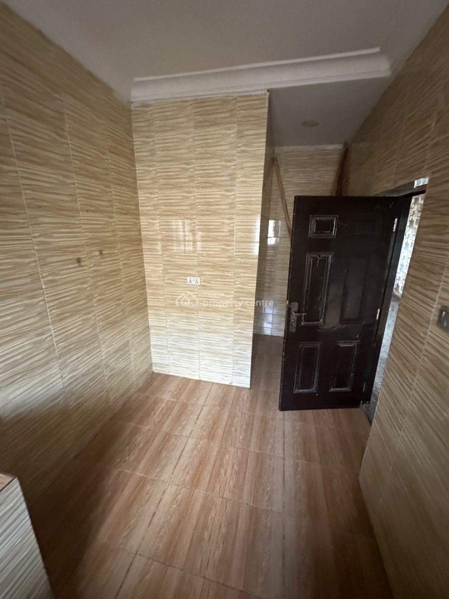 3 Bedroom Apartment in a Decent Location, Around Living Faith Church F01, Fo1 Layout, Kubwa, Abuja, Flat / Apartment for Rent
