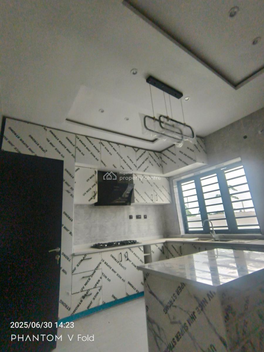 Commercial 5bedroom Fully Detached Duplex with Bq, Lekki Phase 2, Lekki, Lagos, Office Space for Rent