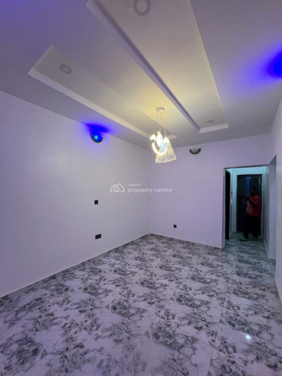 Luxury 2-bedrooms Apartments, El Shaddai After Barracks Road, Ojoo, Ibadan, Oyo, Flat / Apartment for Rent