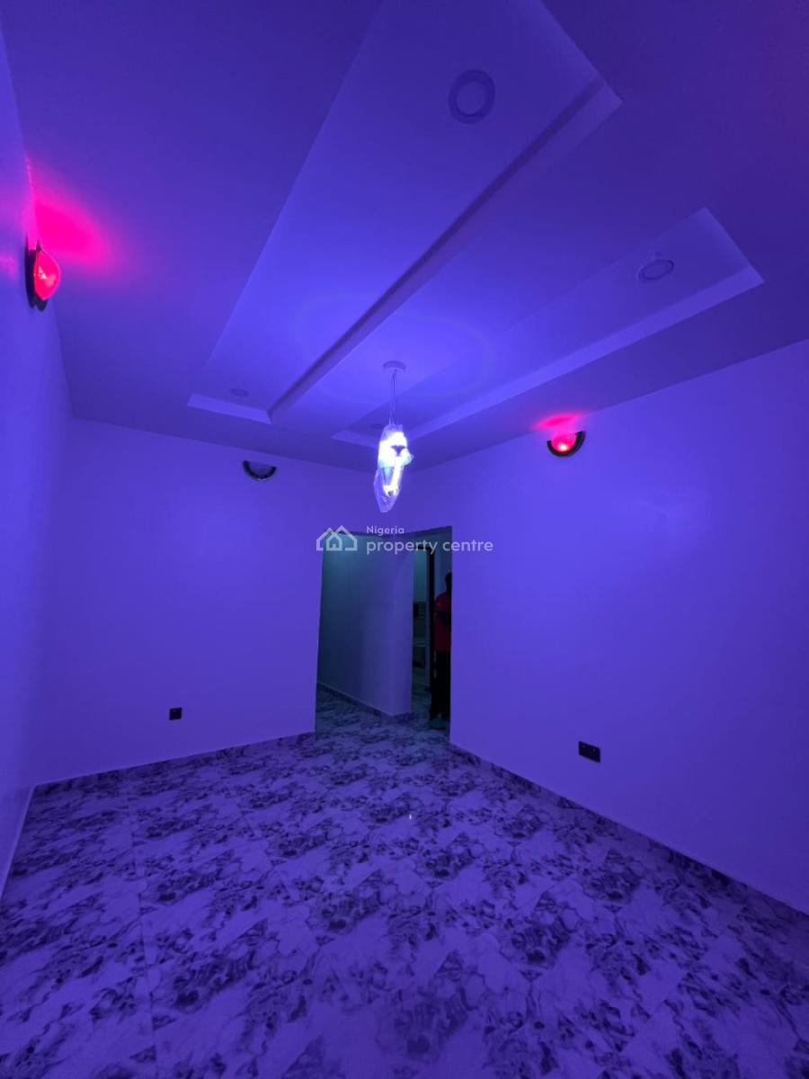 Luxury 2-bedrooms Apartments, El Shaddai After Barracks Road, Ojoo, Ibadan, Oyo, Flat / Apartment for Rent