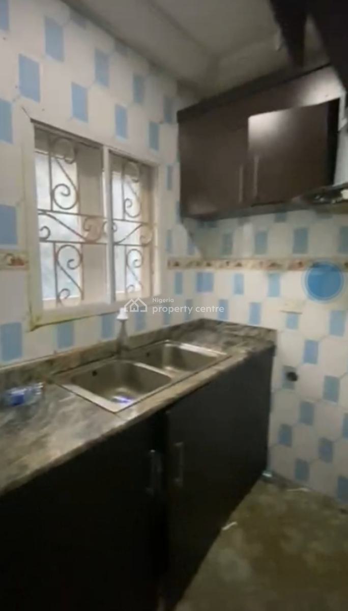 Working Class Lady Needed, Special 1 Bedroom Flat Bq in an Estate, Gwarinpa, Abuja, Flat / Apartment for Rent