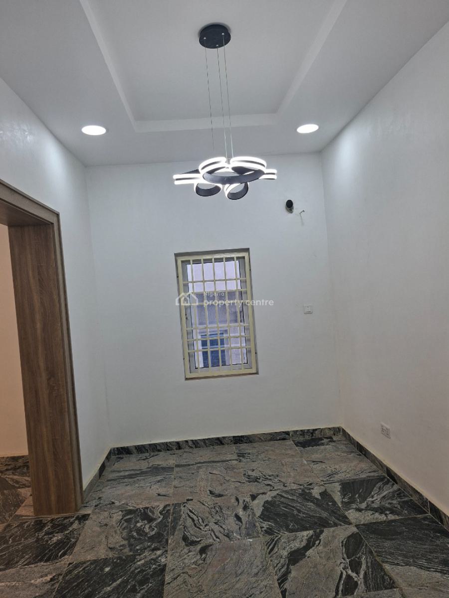 a Tastefully Finished and Comtemporary 5bedroom Fully Detached with Bq, Guzape, Guzape District, Abuja, Detached Duplex for Sale